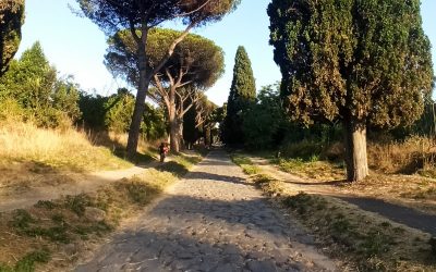 Passeggiata sulla via Appia Antica al tramonto