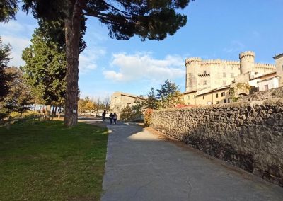 Parco che precede il Castello