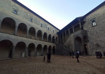 Corte d'onore ingresso Castello Orsini Odescalchi